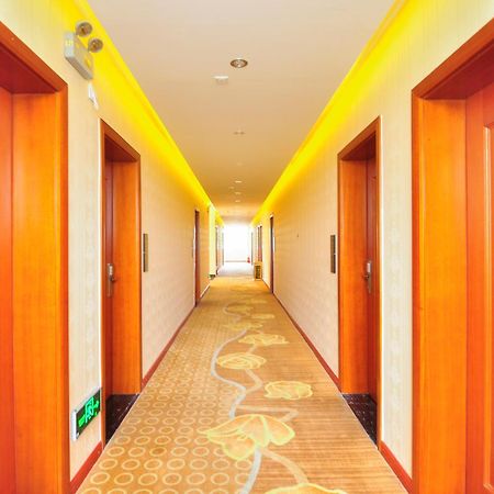 Bai Nian Sheng Shi Hotel Kunming Exterior foto
