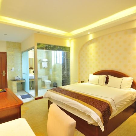 Bai Nian Sheng Shi Hotel Kunming Exterior foto