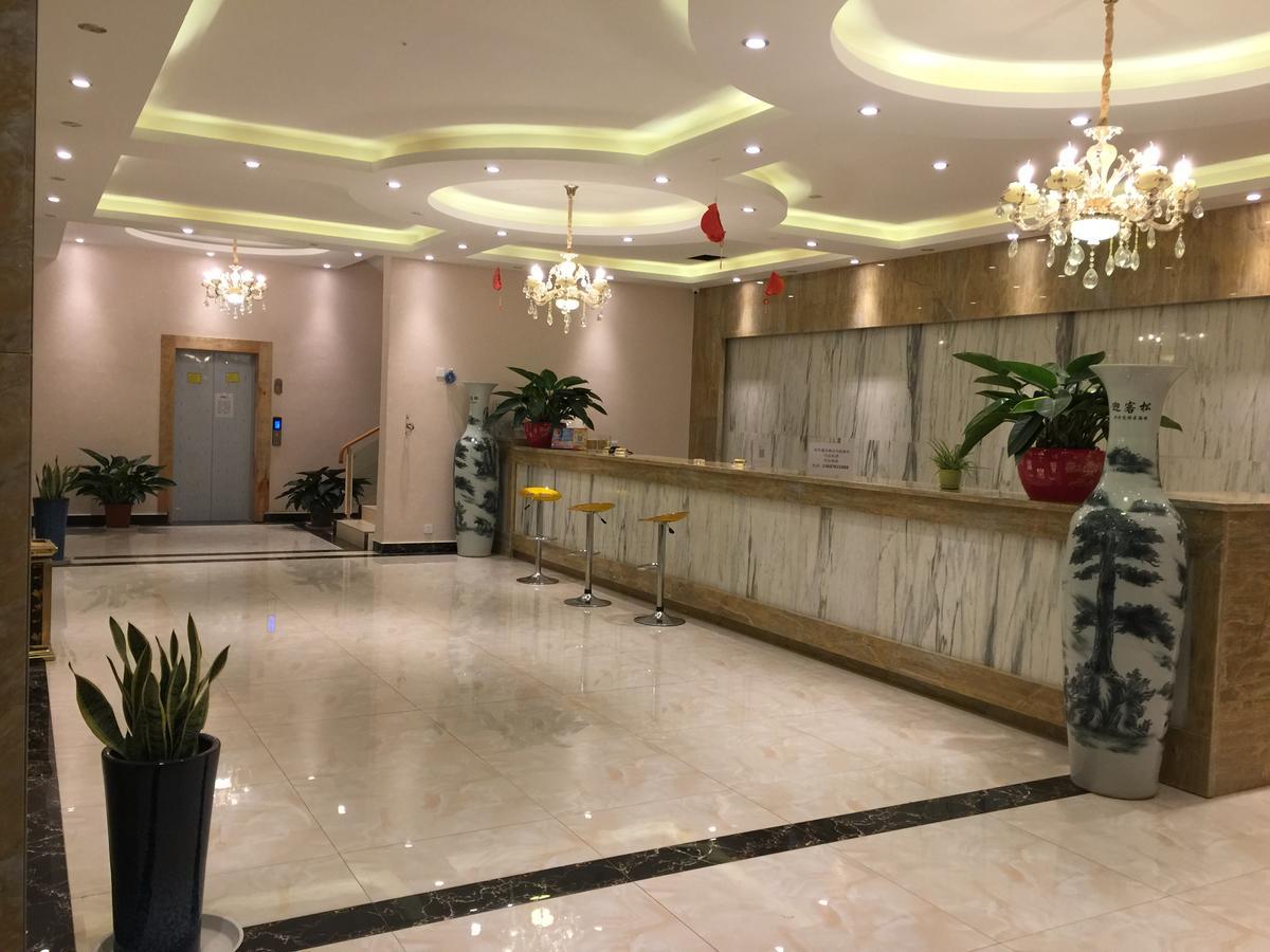 Bai Nian Sheng Shi Hotel Kunming Exterior foto